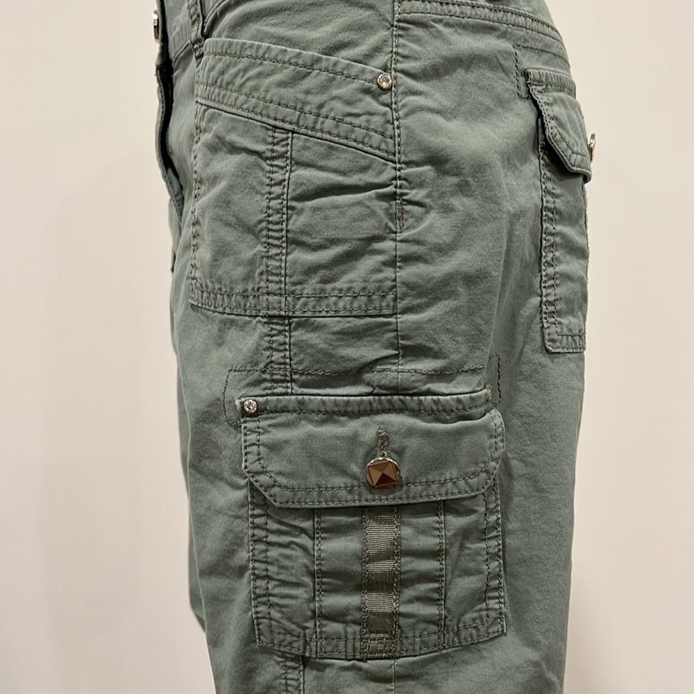 White House Black Market Green Cargo Shorts Size 2 - Picture 4 of 10